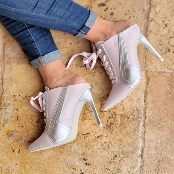 Women Baby Pink Low Cut Pontied Toe Booties - Picture 3 of 7